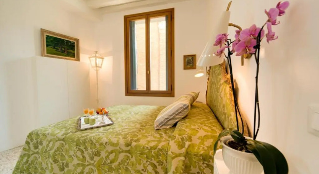 Ca' Dorina Luxury, Забронировать Отель Кастелло Венеция