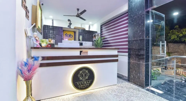 Fabhotel Yuvraj Inn, Забронировать Отель Отели штата Раджастхана с парковкой, Парковка