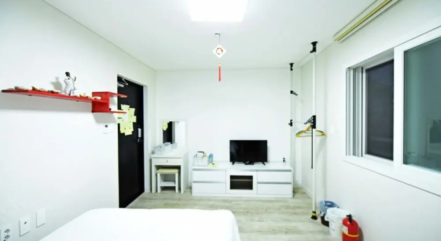 BJ Stay Hostel, Забронировать Хостел Отели Sanji с парковкой, Парковка