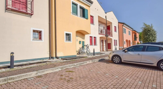 Nice Home in Aprilia Marittima With 2 Bedrooms and Outdoor Swimming Pool, Buchen Sie Hotel Aprilia Marittima 