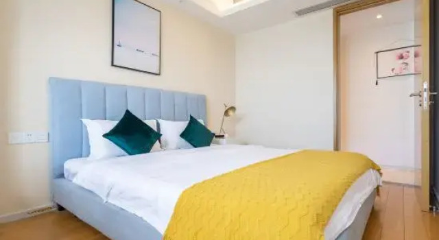 Люкс с 3 комнатами с видом на море Haitian Shengyan International Yacht Harbor Holiday Apartment