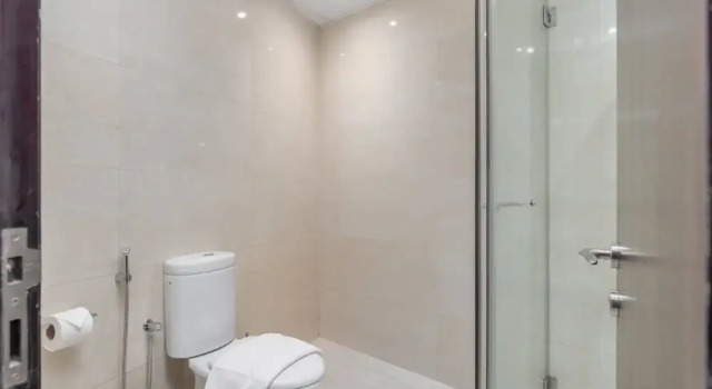 Апартаменты Lovely and Spacious 1BR in DEC Tower Near Marina Walk