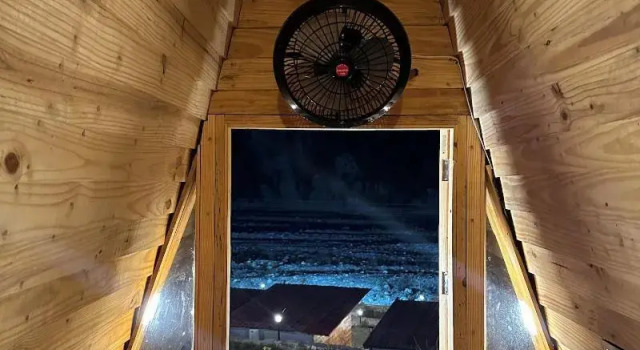 Cabana Riverside Resort - Kainchi Dham, Rezervovat Lázně / Resort Nainital Uttarakhand