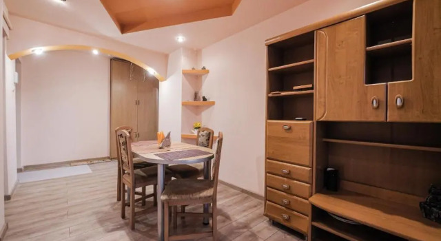 Apartament Centrul Vechi, Забронировать Апартаменты/квартира Отели Арджеш с завтраком, Завтраки