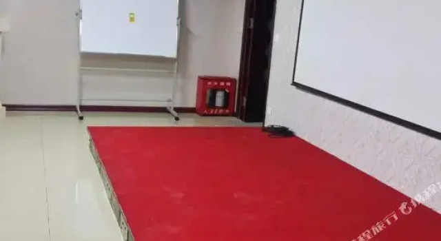 Super 8 Hotel Jinzhou Jin Hua, Book Hotel Hotels in Liaoning with Parking, Parking
