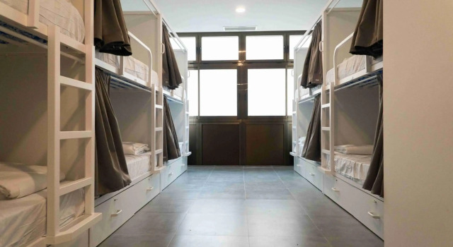 Sea Hostel Barcelona, Забронировать Хостел Хостелы Барселоны, рядом с Французский вокзал, Хостел