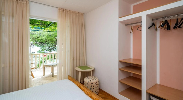 Stunning Home in Zaton Mali With Wifi and 5 Bedrooms