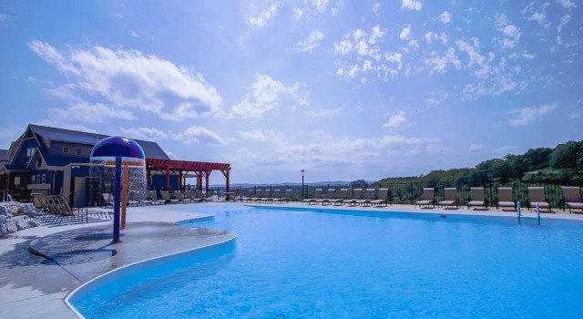 White Tail Summit - Sleeps 33 10 Bedroom Home by RedAwning, Забронировать Отель Отели Table Rock Lake 3 звезды, 3*