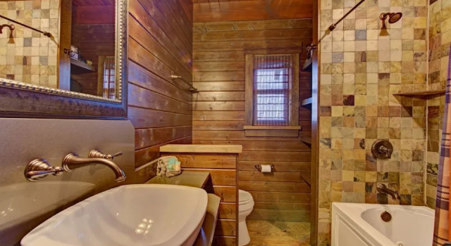 Wild Turkey's Roost - 1 Br Cabin, Забронировать Дом для отпуска Блэк-Маунтин Северная Каролина
