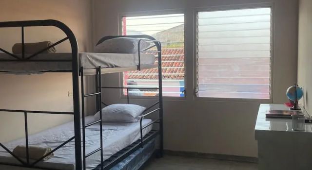 Кровать в общем номере Hostel YEK