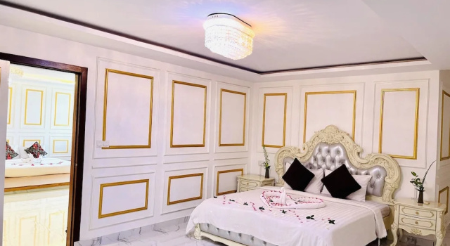 Семейный номер Standard с балконом Central Corner dAngkor
