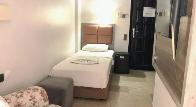 Одноместный номер Economy с балконом AKSEL BUTİK OTEL