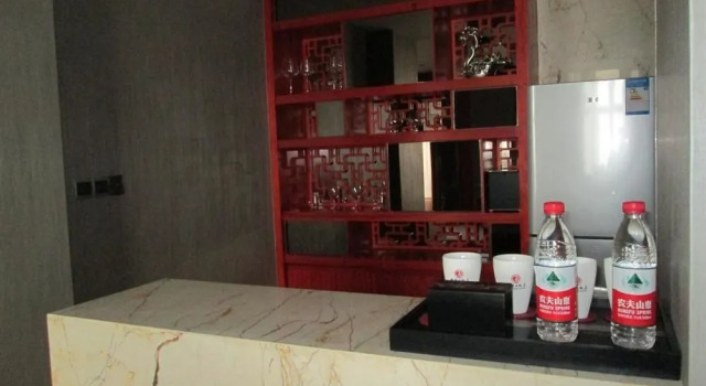 Wuhan Zongheng Hotel, Book Hotel Hoteller i Wuhan med parkering, Parkering