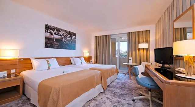 Номер Premium Holiday Inn Nice - Port St Laurent by IHG