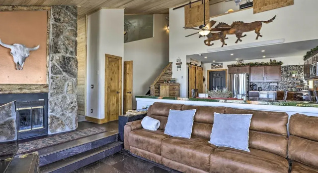 Ski, Soak & Explore! Granby Getaway w/ Mtn Views