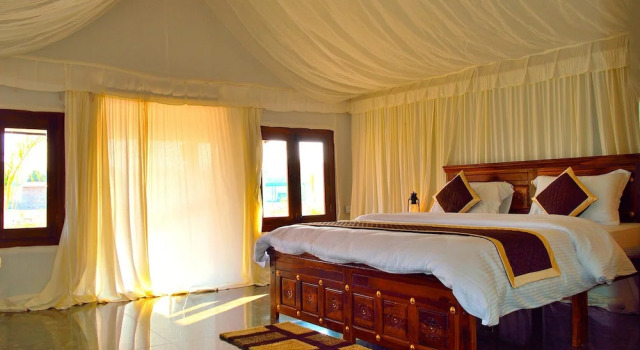 Тент с 3 комнатами с видом на окрестности Отель Thour Nature Resorts