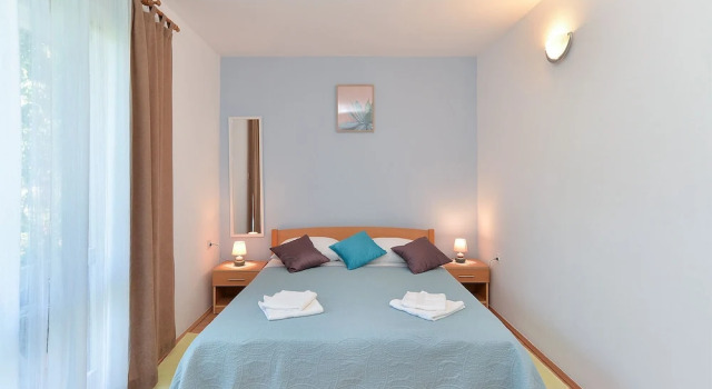 Apartment 358
