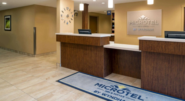 Microtel Inn & Suites by Wyndham Red Deer, Book Hotel Hoteller i Red Deer med morgenmad, Morgenmad