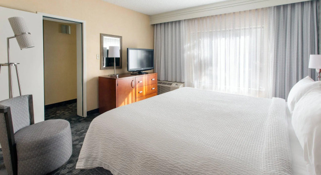 Двухместный люкс Courtyard by Marriott Phoenix North