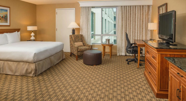 Двухместный номер Standard с видом на сад Hilton Seattle Airport & Conference Center