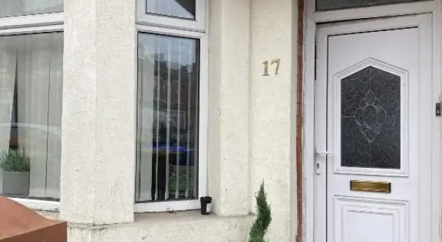 Private King En-Suite bedroom close to MediaCityUK/Old Trafford