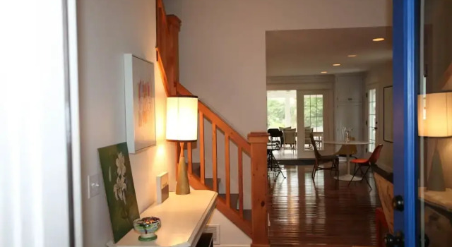 Farmhouse, Book Hotel Hoteller i Saugatuck med parkering, Parkering