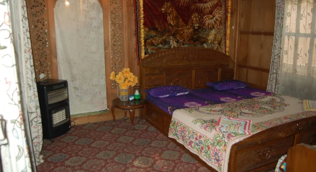 Номер Standard с балконом и с видом на озеро Houseboat Zaindari Palace