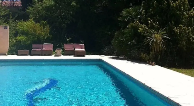 Domaine St. Paul le Marseillais, Book Hotel Hoteller i Étang de Thau med pool, Swimmingpool