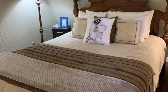 Люкс Comfort Mountain Meadows Inn & Chalet Suites