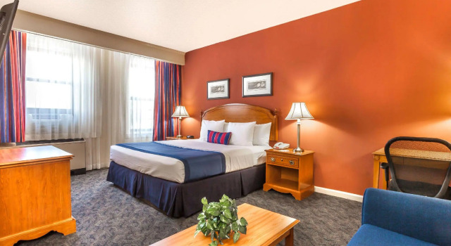 Двухместный люкс Ramada by Wyndham Jersey City