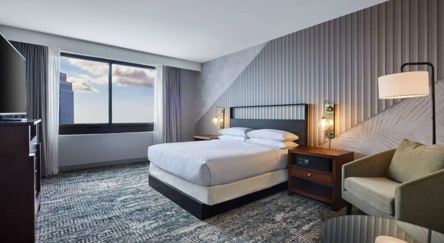 Двухместный люкс Presidential High Floor Hotel Fera Anaheim, a DoubleTree by Hilton Hotel