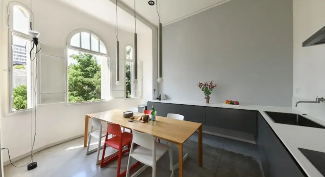 Modern & Bright 3BR apt with 2Balconies