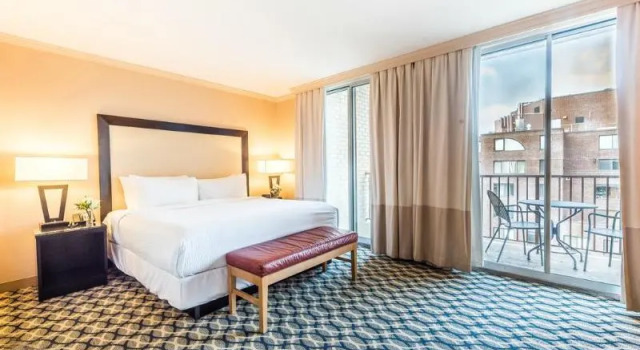 Номер Deluxe Hotel AKA Washington Circle