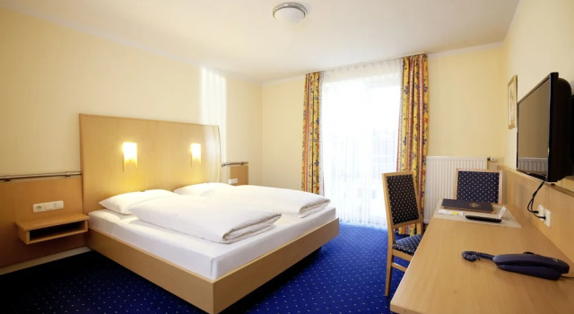 Двухместный номер Standard Landhotel Restaurant Huberhof Allershausen