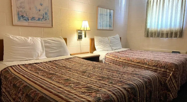 Номер Standard Skyline Motel Bartlesville Hwy 75