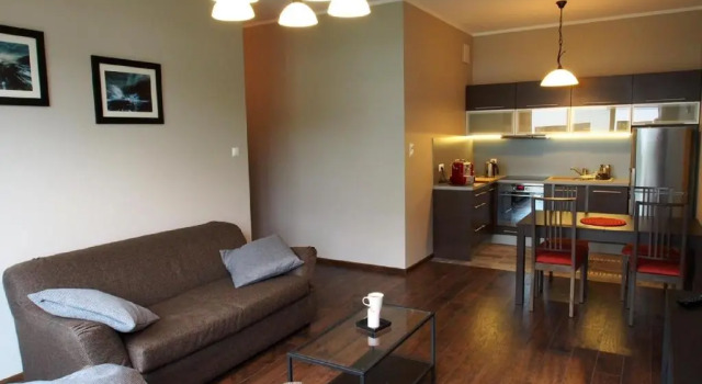 Apartament Orlowo, Varaa Huoneisto Hotellit Pommeri pysäköinnillä, Pysäköinti