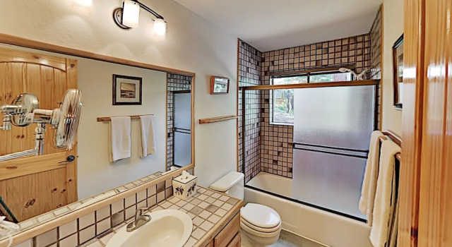 Roomy Forest-view W/ Private 2-car Garage 4 Bedroom Home