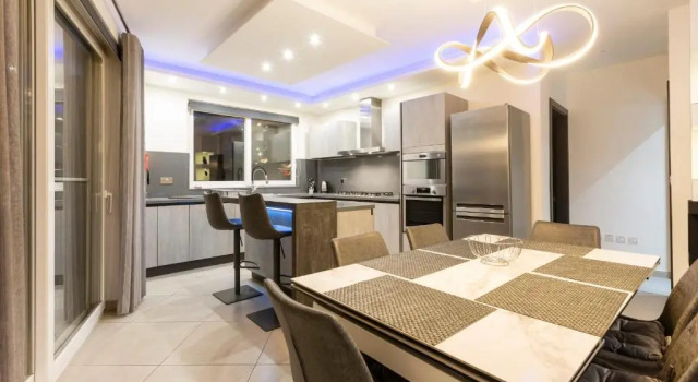Апартаменты Brand NEW 3bed-hosted by Sweetstay