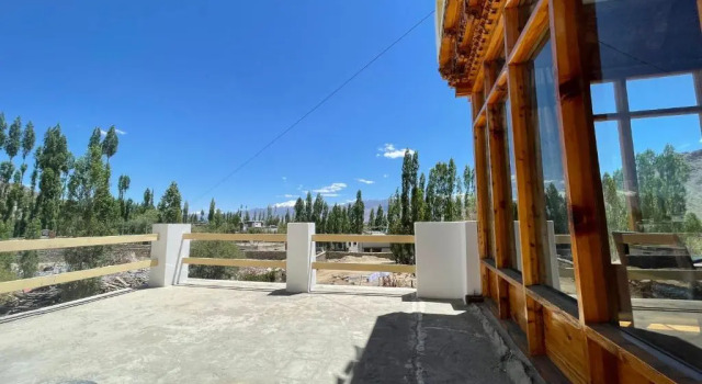 THE WILLOW HOUSE, Забронировать Хостел Хостелы Джамму и Кашмира, Хостел