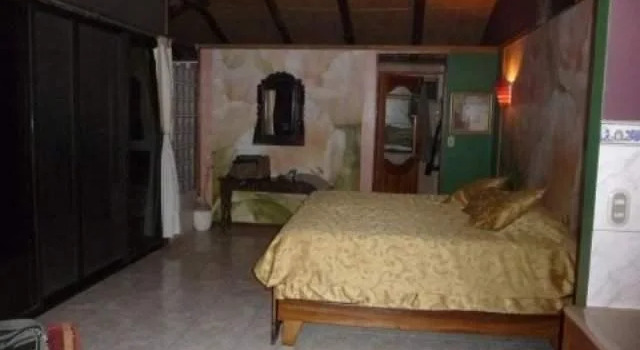 El Cafetal Inn, Buchen Sie Hotel Hotels in Atenas mit Pool, Schwimmbad