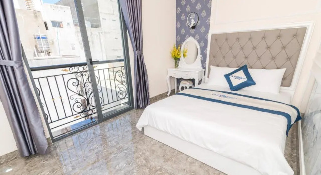 Двухместный номер Deluxe с балконом Sun Beach Hotel
