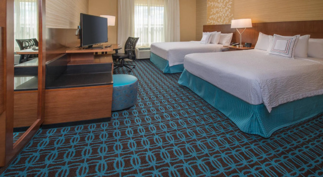 Четырёхместный номер Standard Fairfield Inn & Suites by Marriott Easton