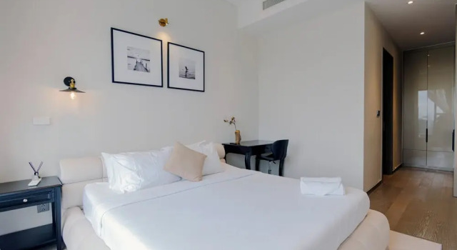 Le Places The Luxury MarQ Saigon Apartment, Забронировать Апартаменты/квартира Отели Хошимина с бассейном, рядом с Hung Kings' Temple, Бассейн