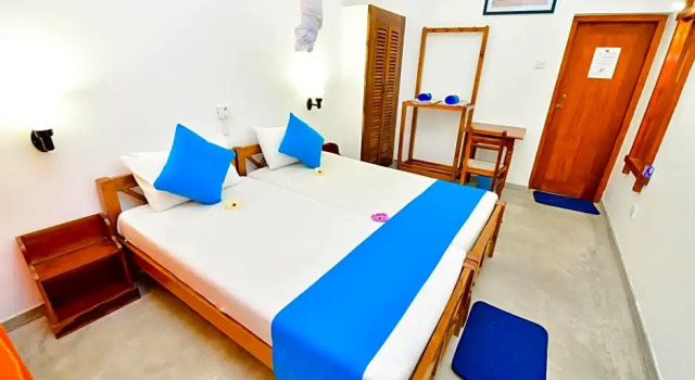 Двухместный номер Deluxe с балконом International Beach Hotel & Restaurant