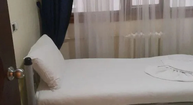 Es Hotel, Забронировать Отель Каратай Конья, рядом с Культурный центр Мевланы