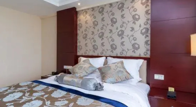 Люкс Deluxe Huijin International Hotel