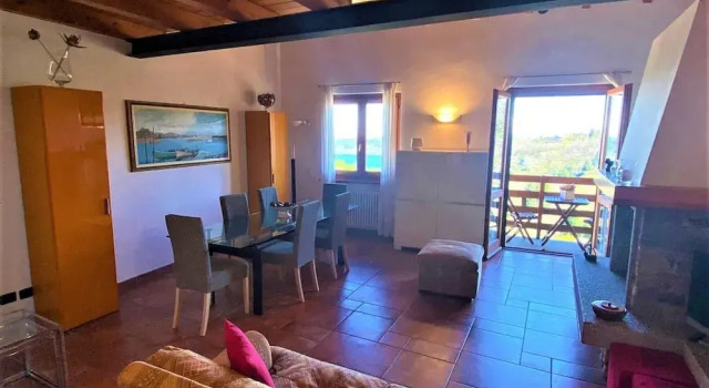 Chalet Dania With Garden Pool and Lake View, Забронировать Шале Отели Пьемонта с бассейном, Бассейн