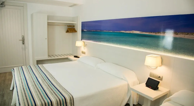 Трёхместный номер Standard Hotel Rosales Formentera