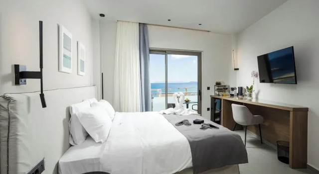 Студия с балконом и с видом на море Luxury Sea View Apartment in Kolimvari