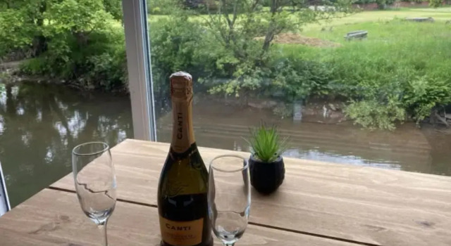 Коттедж Riverbank Cottage River Ehan, Double Balcony